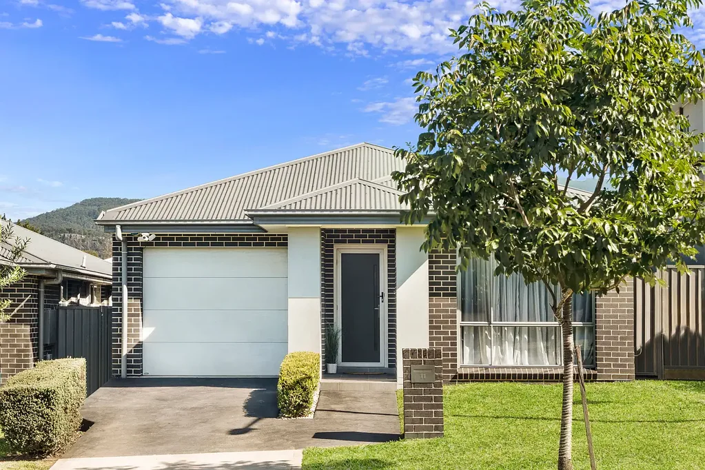11 Scanlon Street, Calderwood, NSW 2527