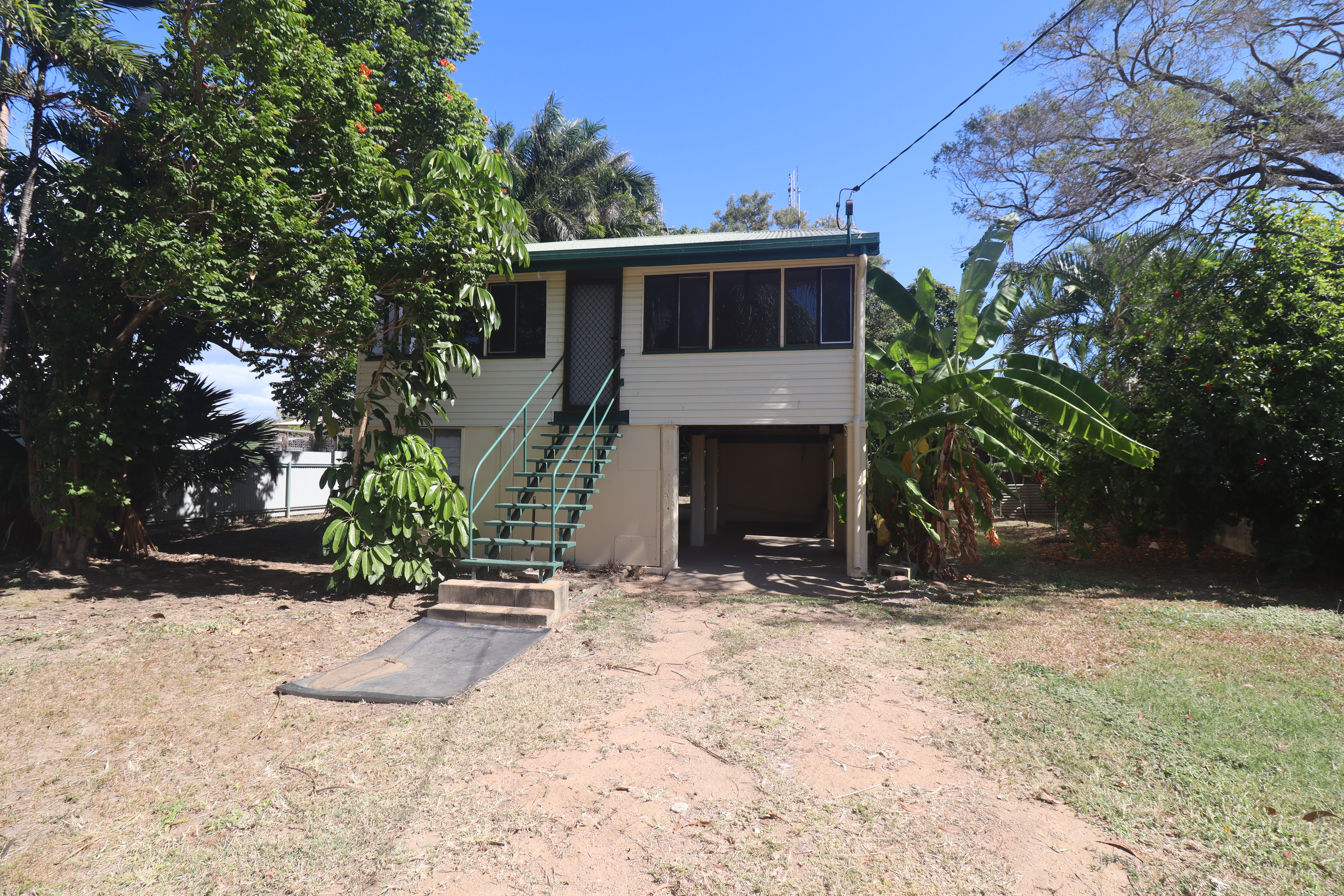 62 TENTH AV, HOME HILL QLD 4806, 0 Kuwarto, 0 Banyo, House