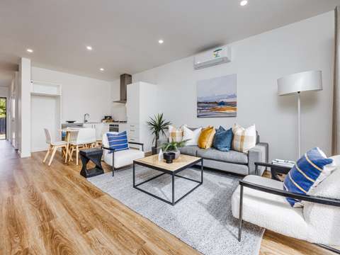 Flat Bush 3部屋 Brand New Freehold Home