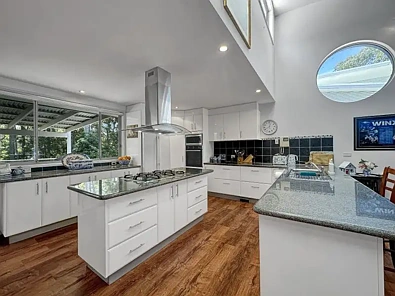 74 Forest Parade, Tomakin, NSW 2537, 4房, 2浴, House