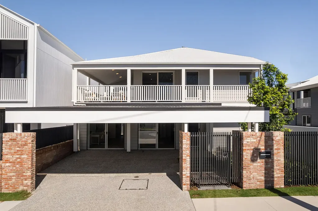 SPACIOUS FAMILY HOME IN PRIME LOCATION