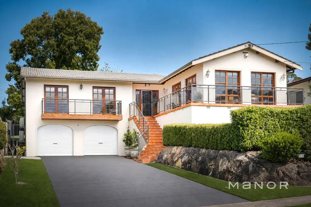 Winston Hills 4 Slaapkamer Elevated, Light-Filled Family Living with Resort-Style Entertaining