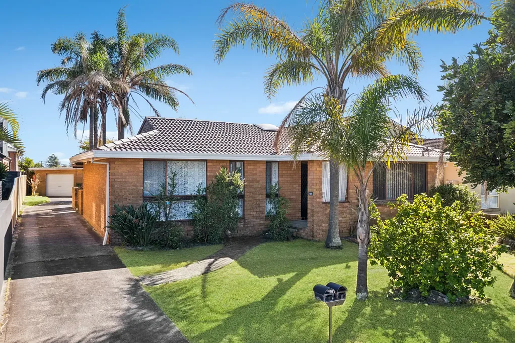 Toowoon Bay 3Kwarto Beachside gem on 840sqm block