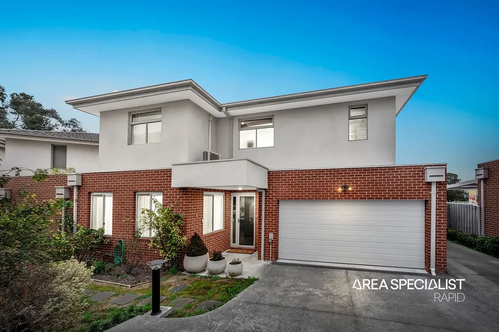Hampton Park 3房  The Brief: Modern Double-Storey Family Living with Stylish Interiors & Exceptional
Comfort