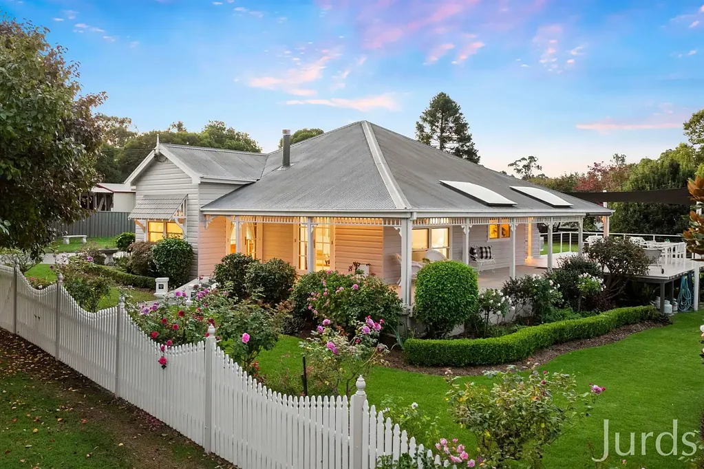 Ellalong 3房  Picturesque 1780 m2 with 2 dwellings