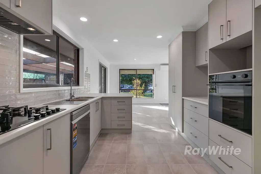 29 Fuller Avenue, Rochester, VIC 3561