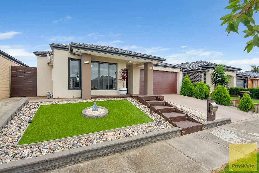 8 Plume Place, Point Cook, VIC 3030