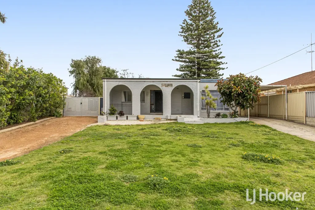 Madora Bay 4房  A Rare Gem - Coastal Opportunity With Endless Possibilities