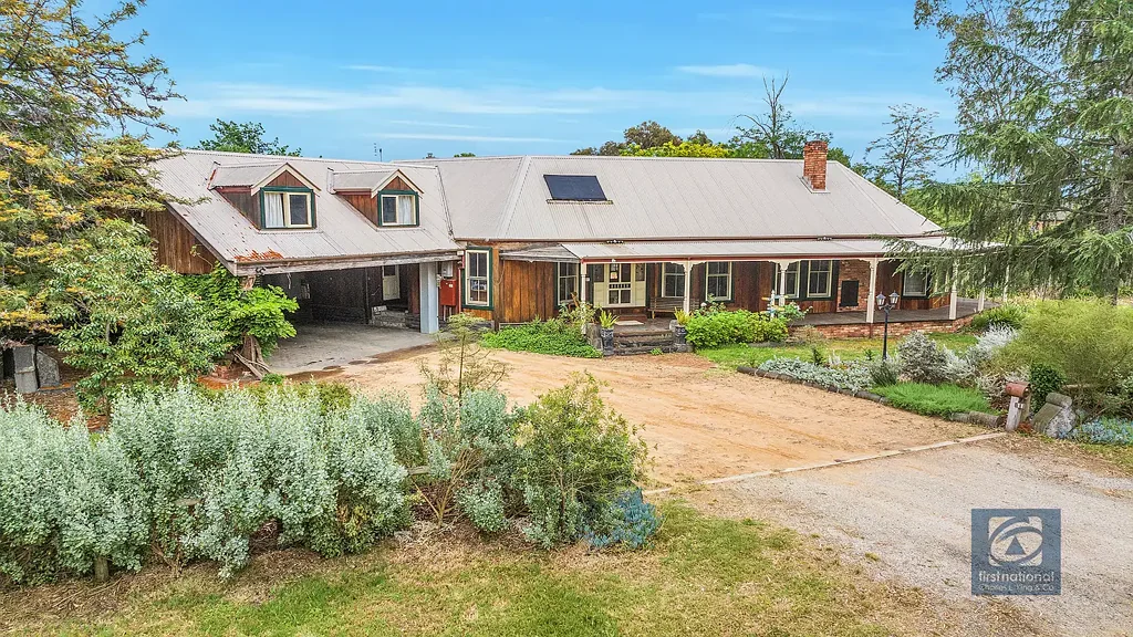Echuca 7 Bedroom Unique property with endless potential