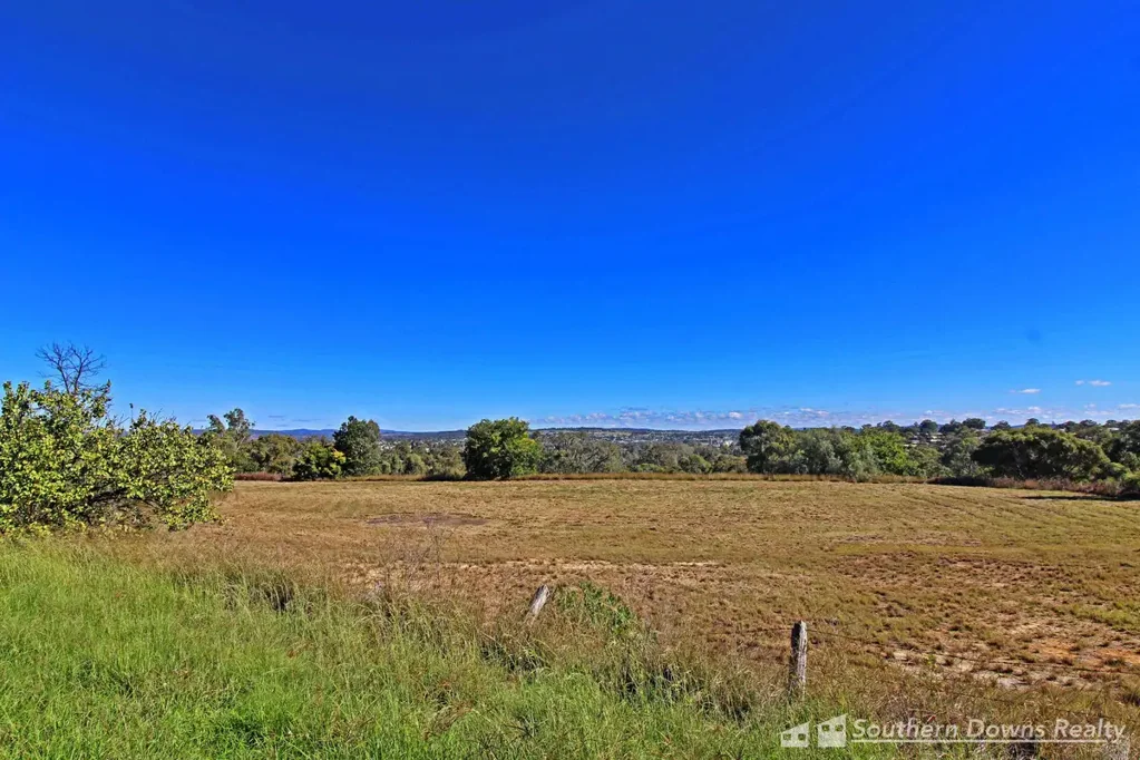 Warwick 3.99公顷大地块 高速旁280米 9个地块分区 六产权减免$40,000 眺望Warwick 商住规划用地 典藏投资机遇！ RESIDENTIAL & COMMERCIAL LAND