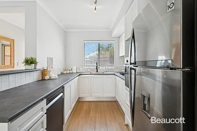 Unit 8/111 SMITH STREET, HIGHGATE, 3 Kuwarto, 2 Banyo, Townhouse