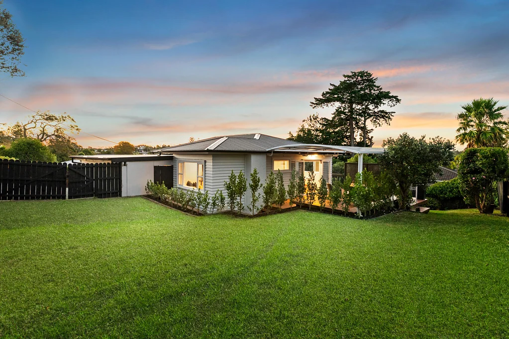 Torbay 4બેડરૂમ LAST WEEK TO VIEW BEFORE THE AUCTION!