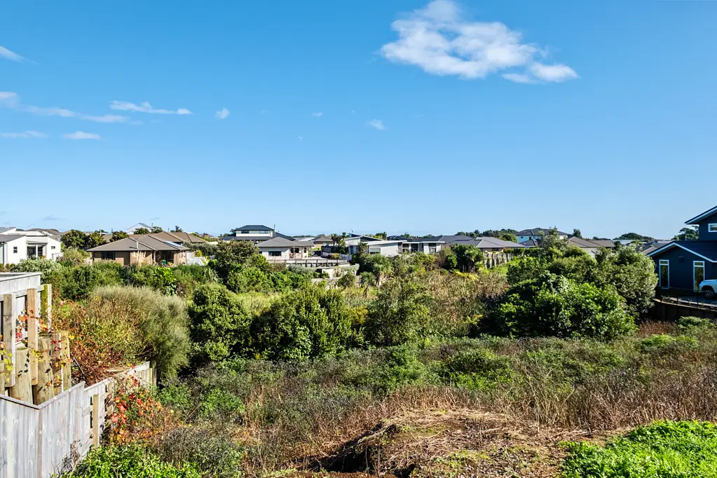 Bell Block Mountain view, minutes from the beach!