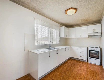 10/14 Bunbury Road, Macquarie Fields, NSW 2564, 2房, 1浴, Townhouse