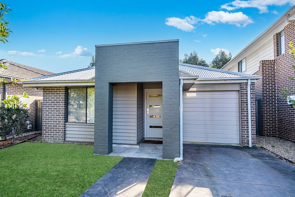 38 Wildflower Circle, Jordan Springs, NSW 2747