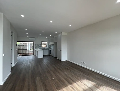 1B Hotham Street, Cranbourne, VIC 3977, 3 Kuwarto, 2 Banyo, Townhouse