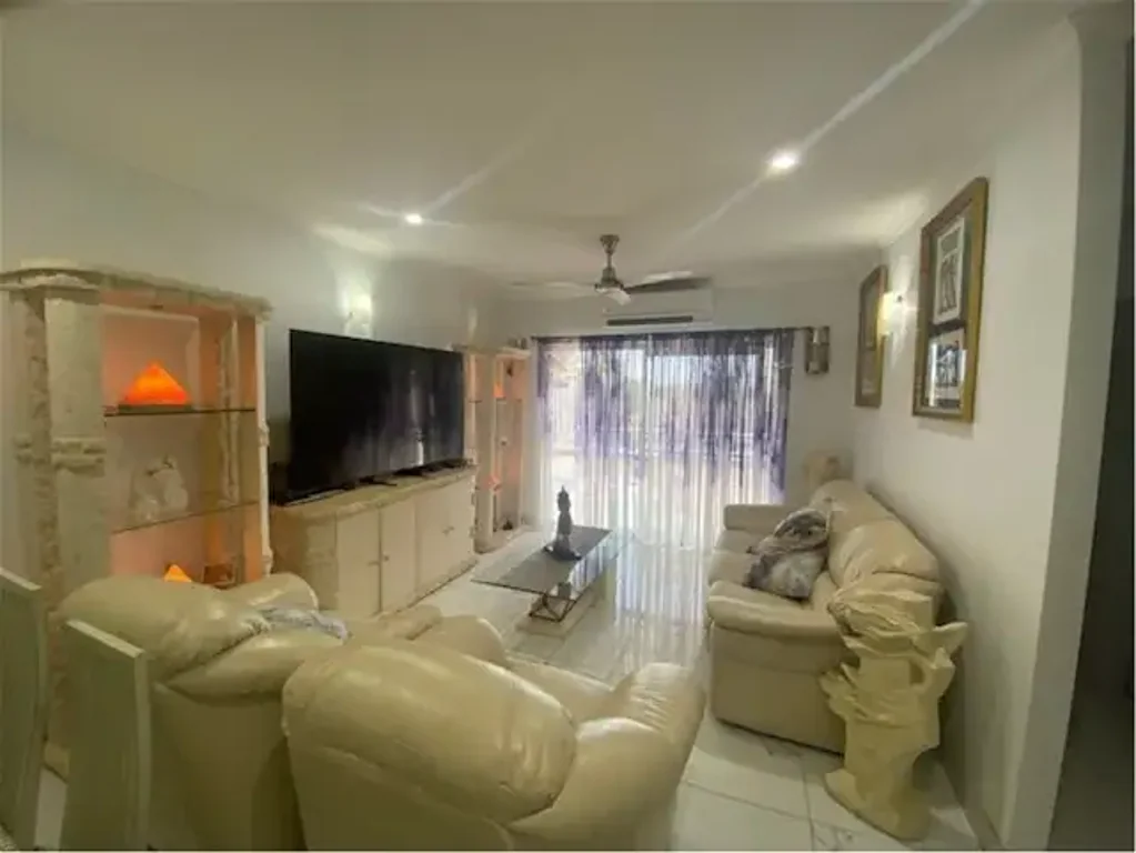 Brinkin 2房  Top-Floor Coastal Living Fully Renovated Turnkey Apartment