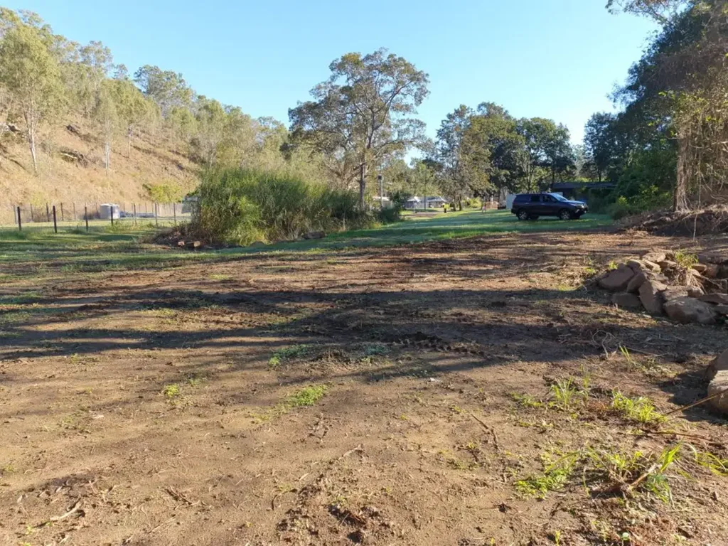 Kooralbyn 8,770m² Creek-Front Land –  Park Your Caravan & Listen to Nature