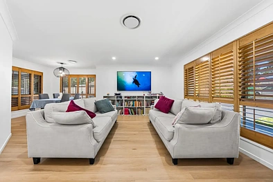 65 SILVARA CCT, CAPALABA QLD 4157, 4 Kuwarto, 2 Banyo, House