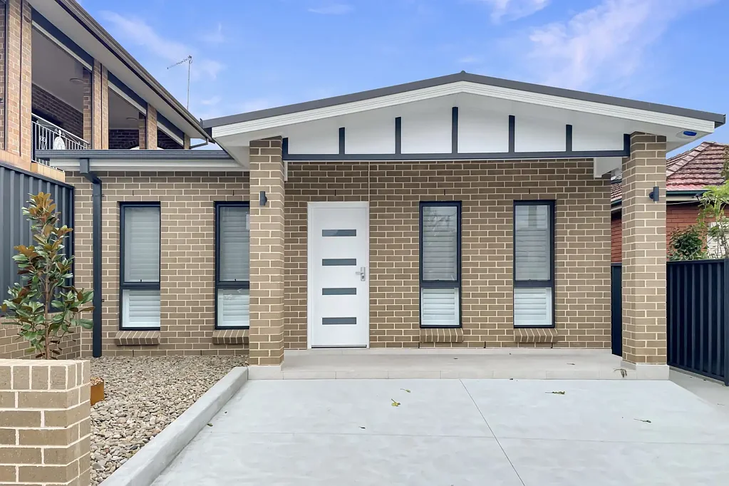 Modern two-bedroom granny flat with parking