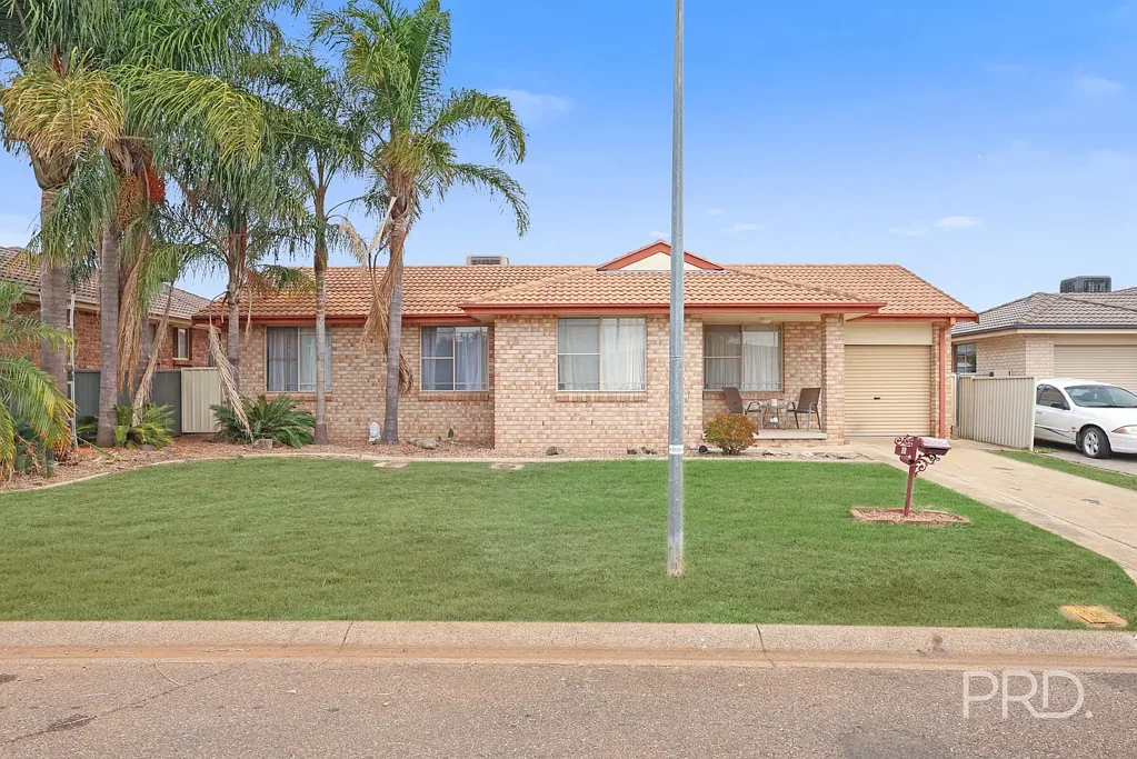 6 Giles Place, Tamworth, NSW 2340
