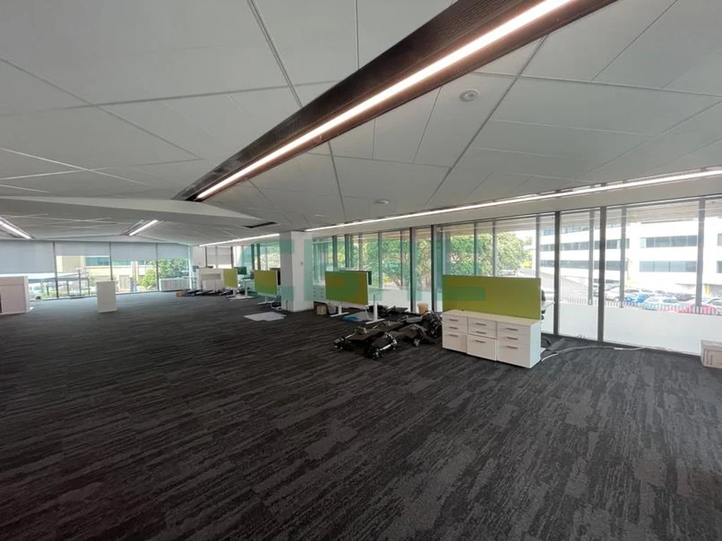 Greenlane CBRE - Well-Connected 584 sqm Office