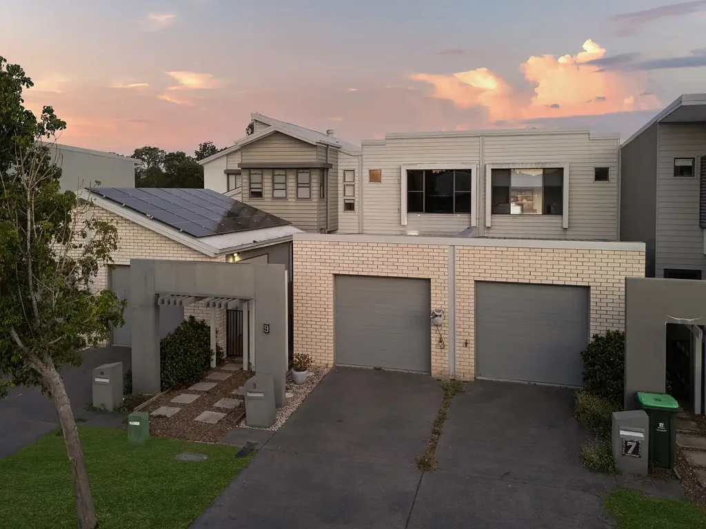 Ripley 2બેડરૂમ Modern Townhouse, Parkside Position | Move In Ready