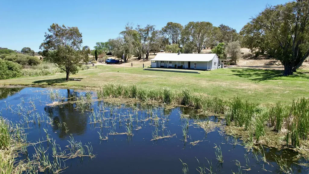 Regans Ford UNDER OFFER, AFTER FARM OPEN! "Woodbine Estate" Moore River Regans Ford W.A