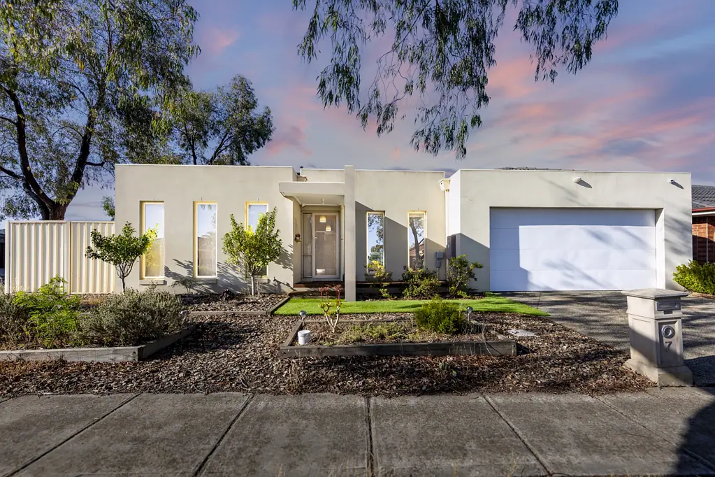 7 Sirius Way, Kurunjang, VIC 3337