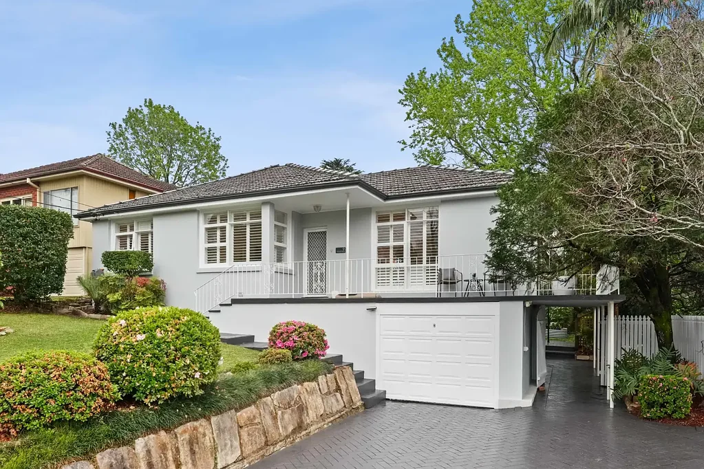 North Epping 4 Bedroom Elegant family friendly home with high side presence
