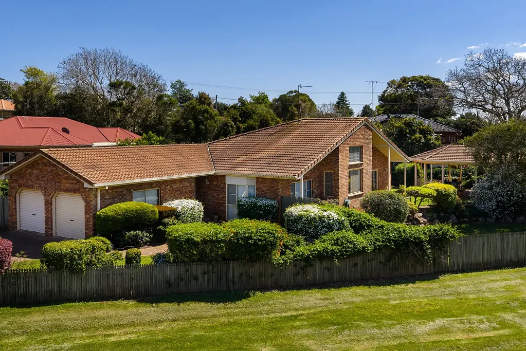 2 Tulip Ct, Middle Ridge, QLD 4350
