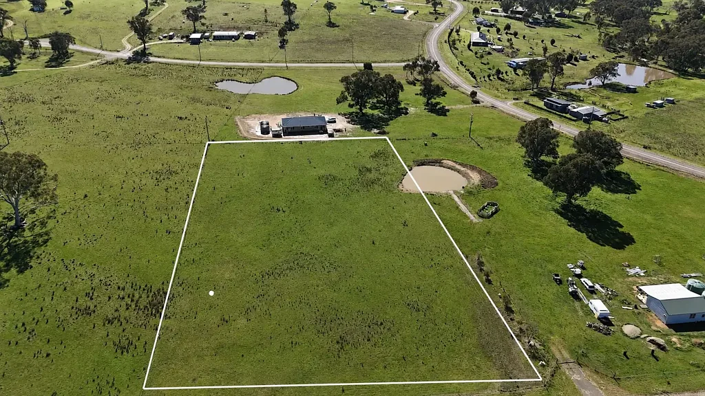 Young Build Your Country Dream - 2.5 Acres with Bore