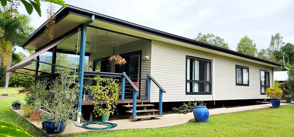 Carruchan 3房  Rural bliss! Fully air-conditioned rural retreat - Creek frontage & a 4 bay shed