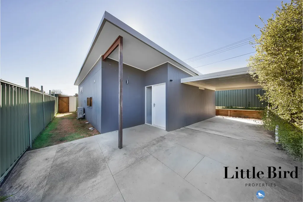 Modern Two-Bedroom Residence in Florey
