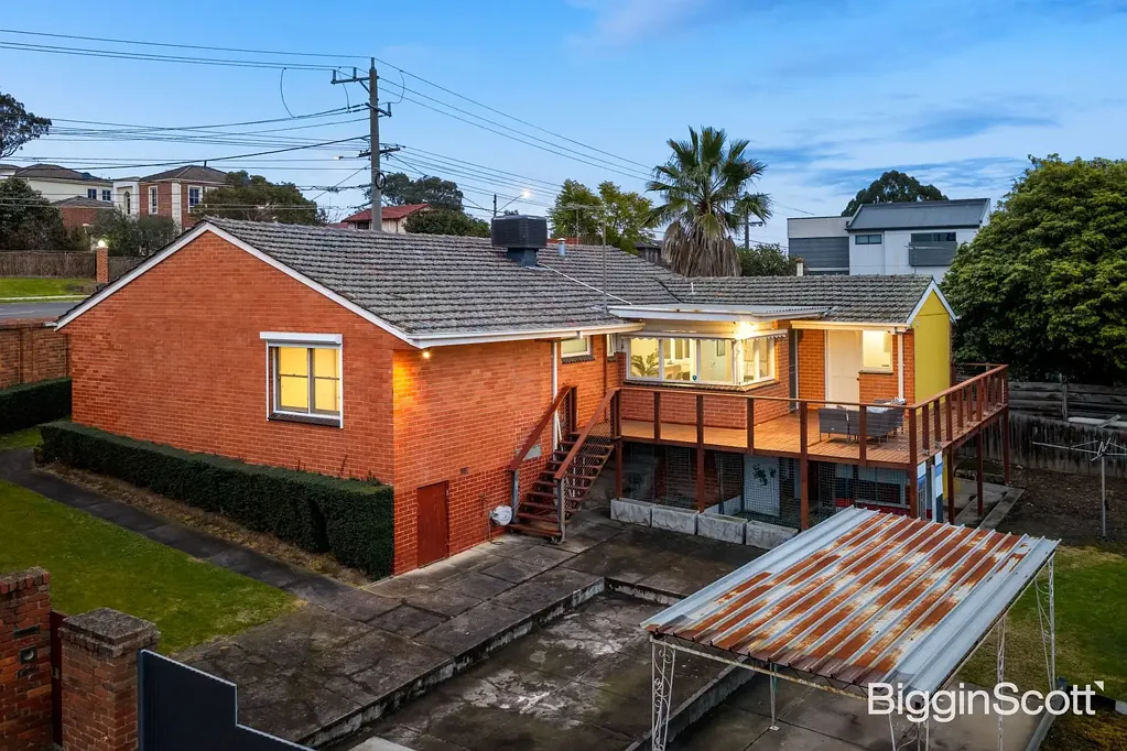 Templestowe Lower 4chambre Modern Family Living in a Prime Corner Position