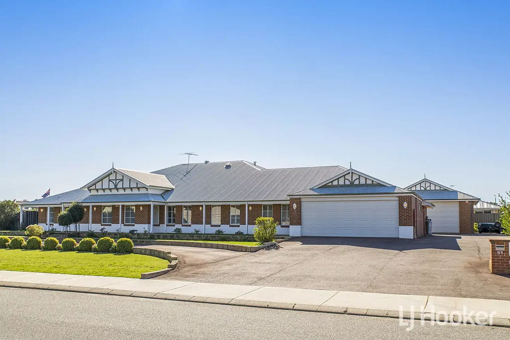 Hilbert 7 Bedroom WOW Factor The Jewel of Hilbert