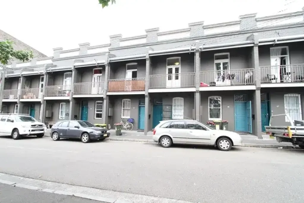 Stunning Updated Split-Level Terrace in Premier Inner-City Location