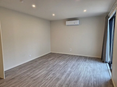 West Harbour. Brand new