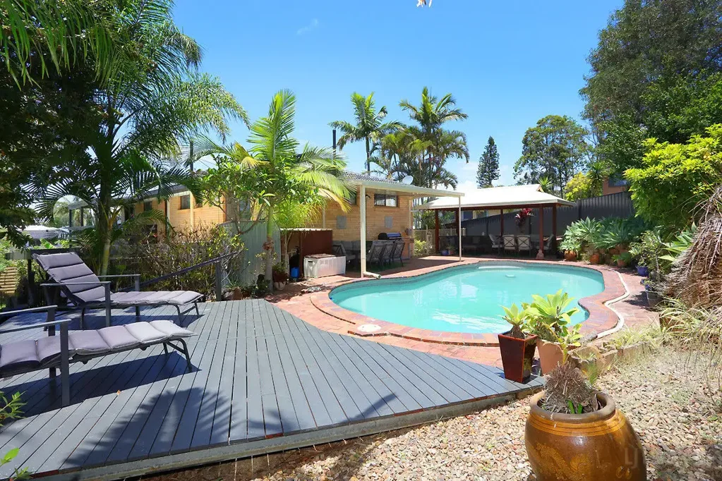 1 Jilpangi Crescent, Ashmore, QLD 4214