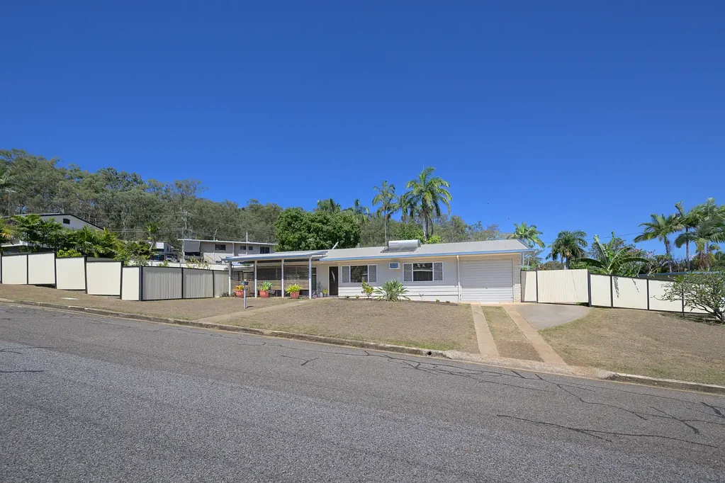 4 Steed Street, West Gladstone, QLD 4680