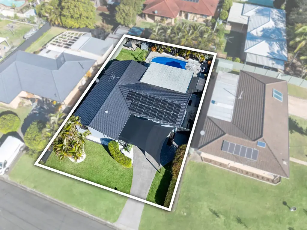 Birkdale 4房 翻新家庭娱乐住宅，带泳池和侧面通道 Renovated Family Entertainer with Pool and Side Access