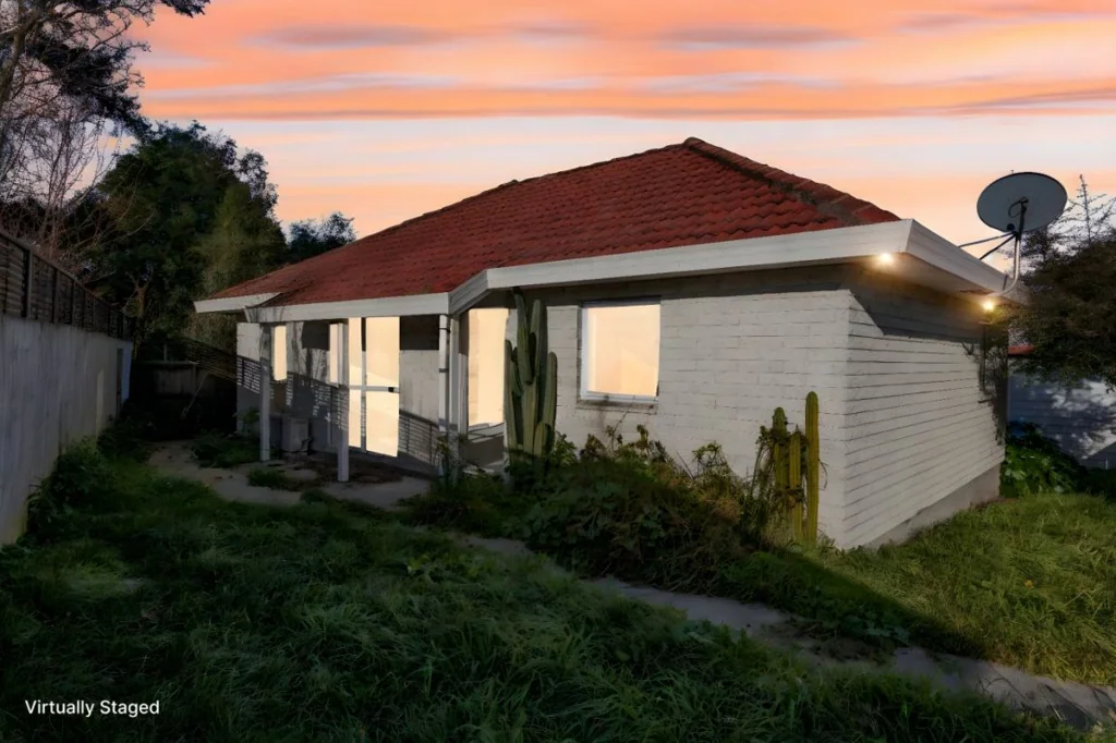 Bryndwr 2部屋 * UNDER OFFER * Show Me The Love! | As Is Where Is