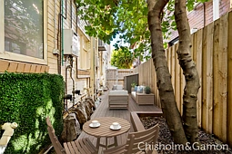 2/33 Byron Street, Elwood