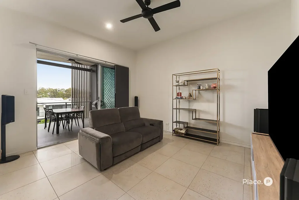 Carina 3બેડરૂમ Luxury Apartment with Elevator and Double Lock up Garage