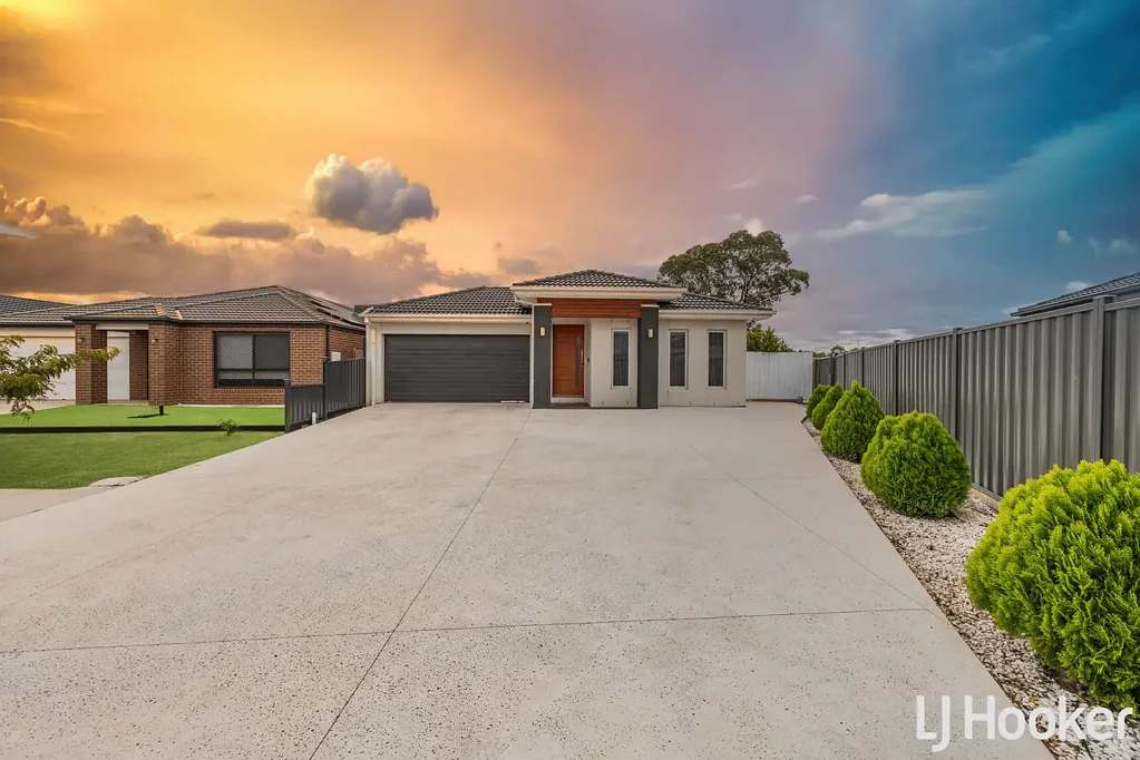 Melton South 4房  Designer Living on 773m² - Masterpiece with Privacy