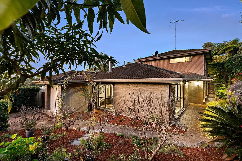 25 Red Cedar Drive, Mount Colah, NSW 2079