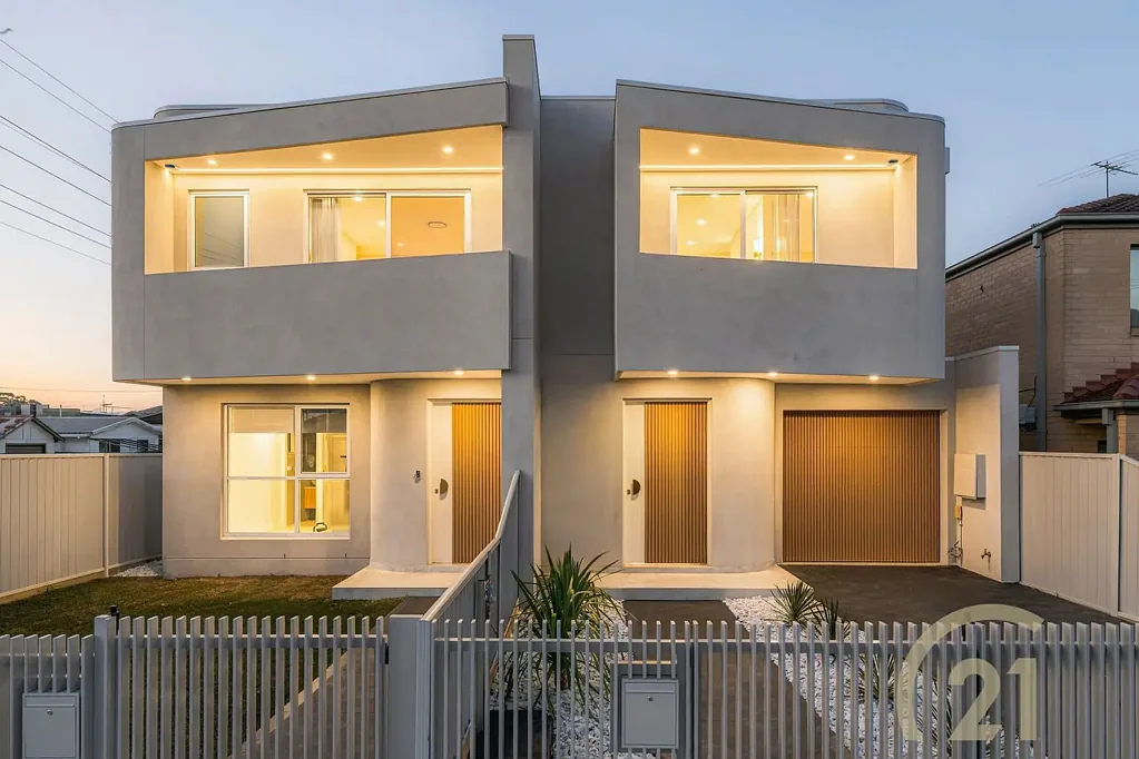 Canley Heights 5 Bedroom A Statement of Contemporary Luxury & Family Living