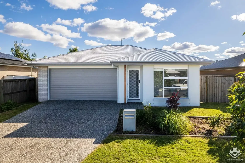 37 John Street, Walloon, QLD 4306