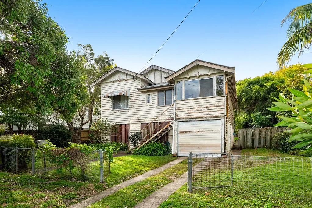 Grange 3 Bedroom AUCTION THIS SATURDAY     TRIPLE GABLE FAMILY QUEENSLANDER ON 810m2