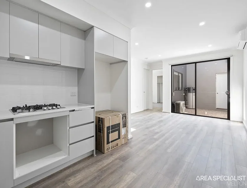 55 Waterbird Circuit, Weir Views, North West Melbourne, 3 ਕਮਰੇ, 2 ਬਾਥਰੂਮ, House